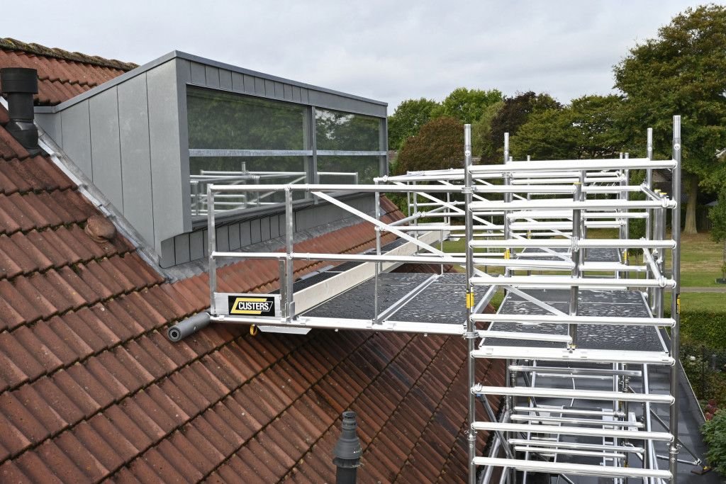 Střešní nástavba (Dormer Scaffold Handy)