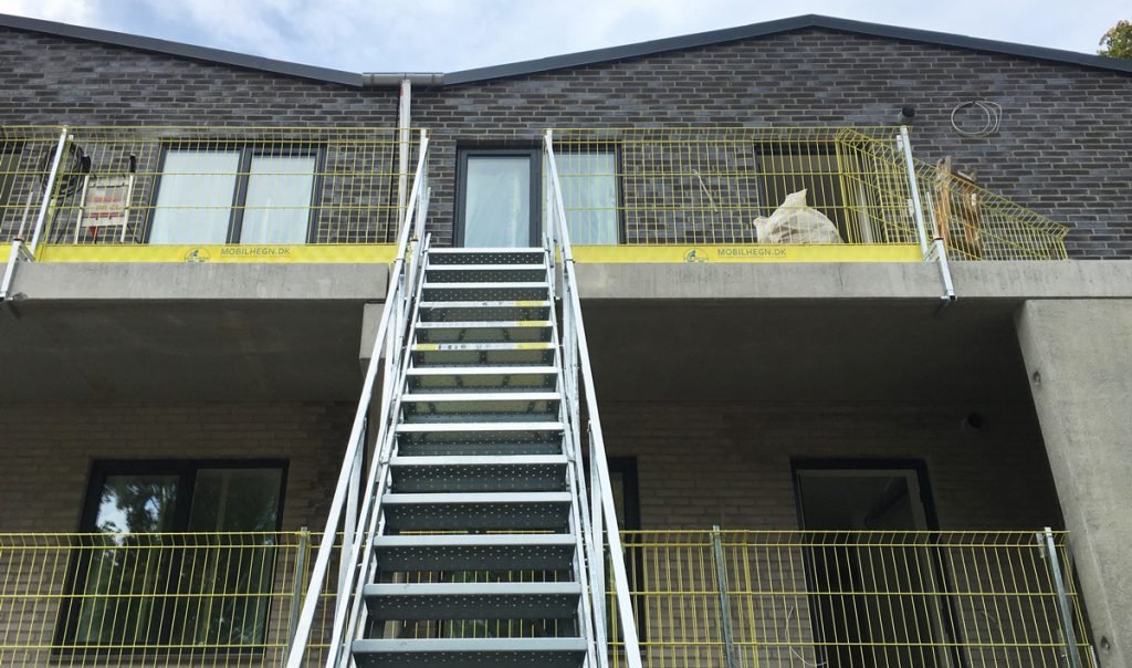 Staveništní schodiště 700 (Stairway 700)